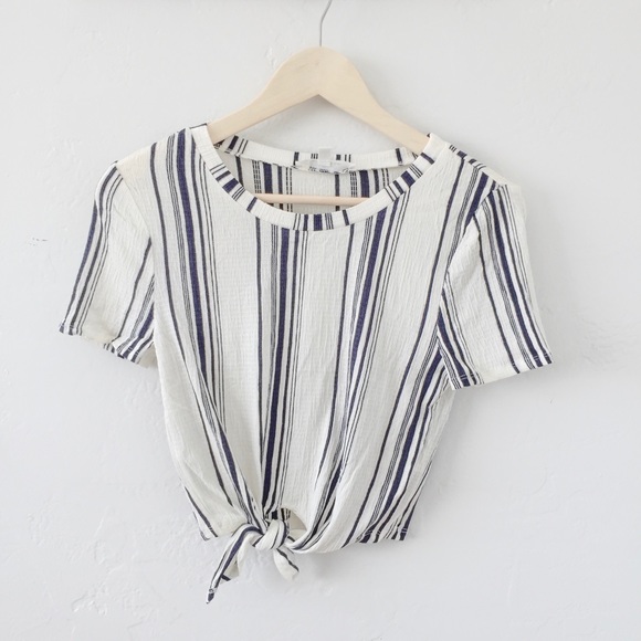 ❗️Two Left❗️NWT Stripe Short Sleeve Top - Picture 5 of 5